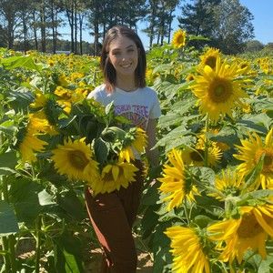 Meet your Posher, Katelyn